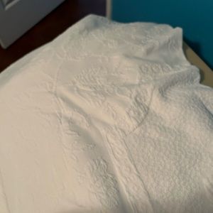 Queen size vintage white bedspread only!